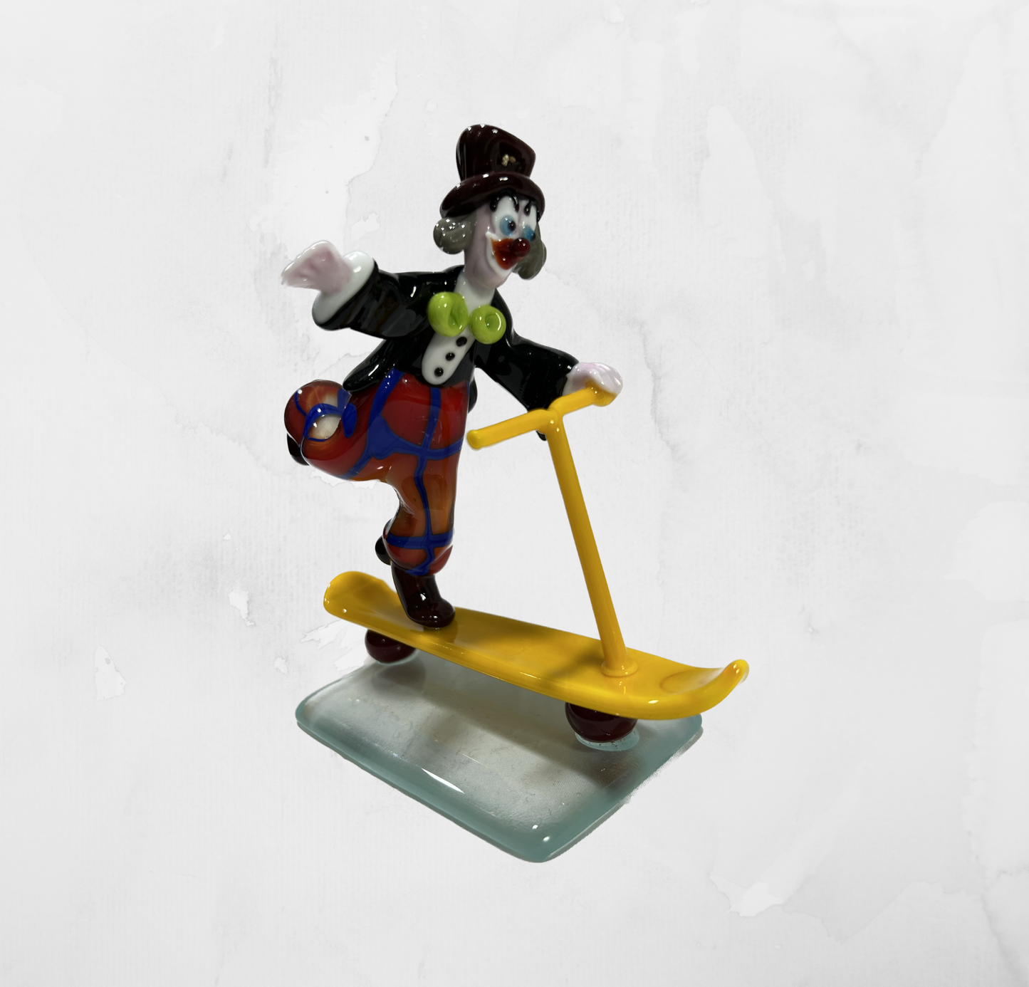 Sculpture - Figurines - Clown - Clown with scooter yellow